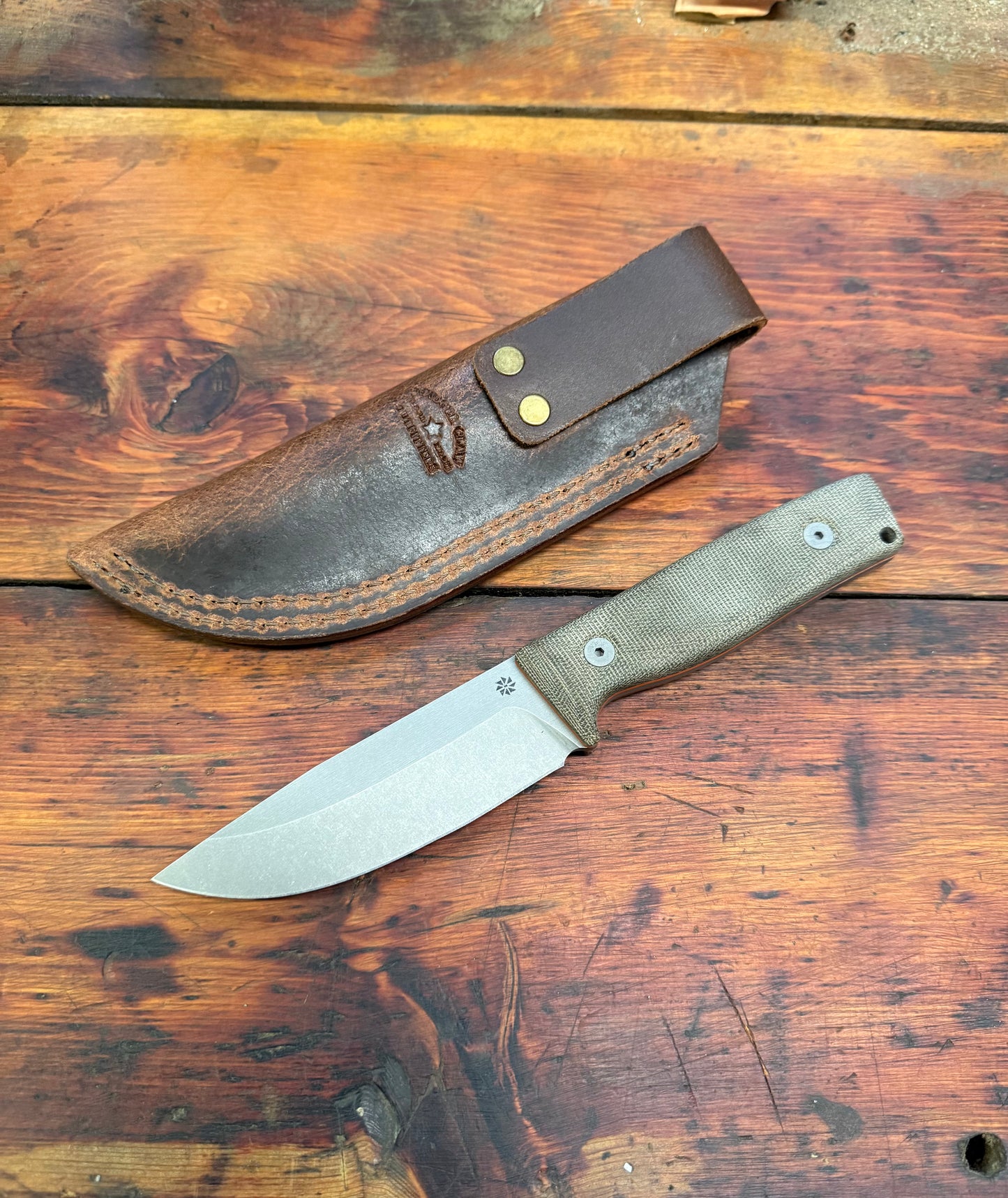 HKC Hunter - Green Micarta - Magnacut -02